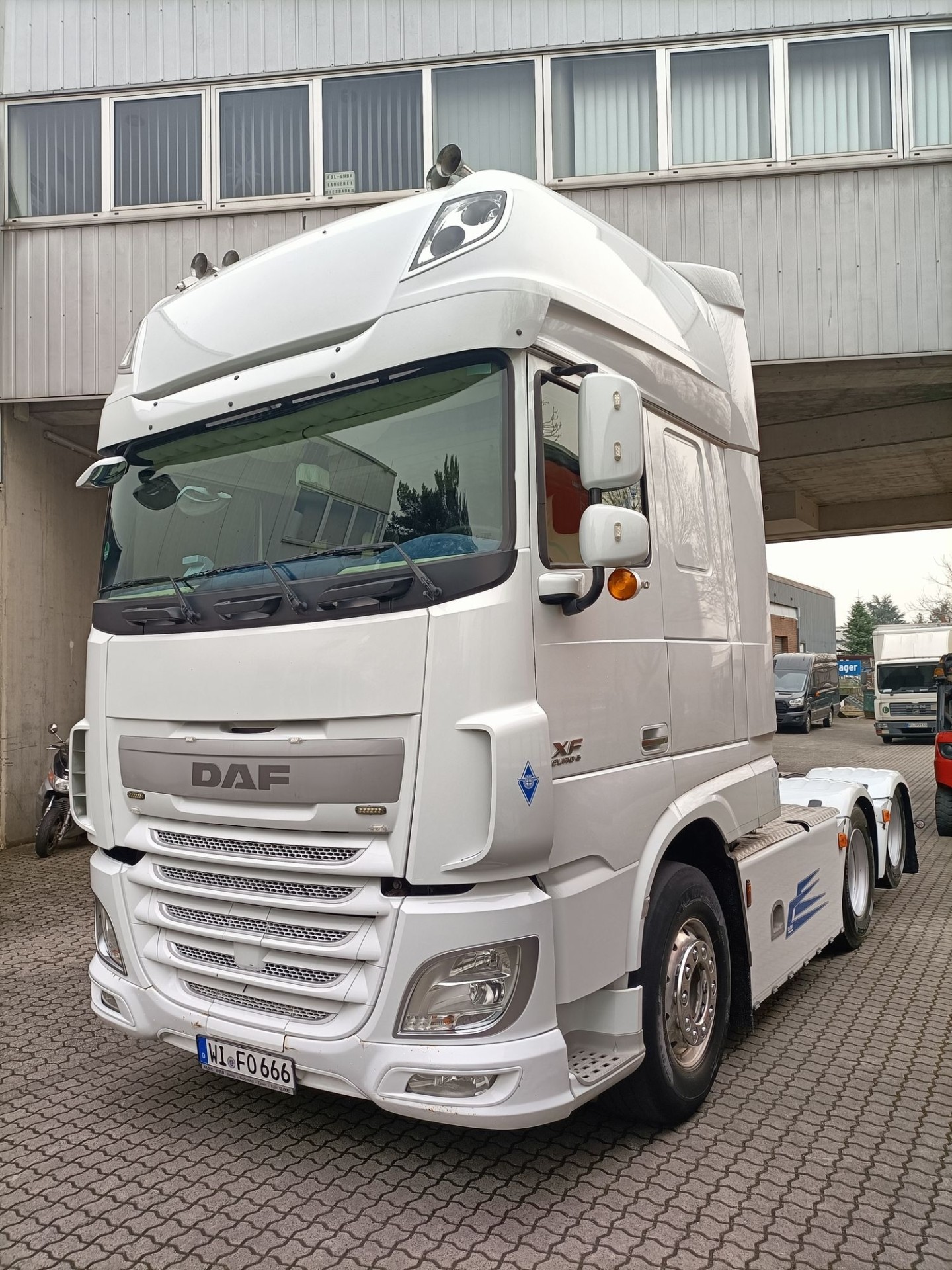 On behalf of customers: commercial vehicle and semi-trailer auction from December 23, 2022 to January 09, 2023